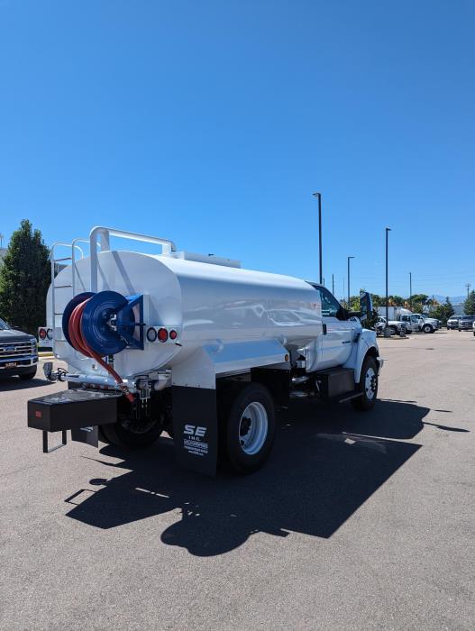2024 Ford F-750-4