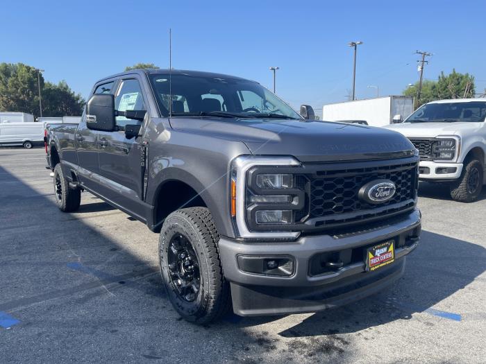 2023 Ford F-250-8