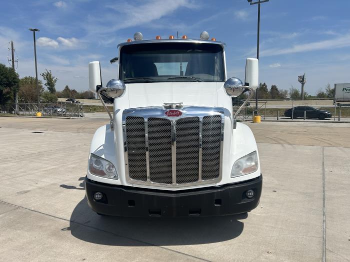 2015 Peterbilt 579-8