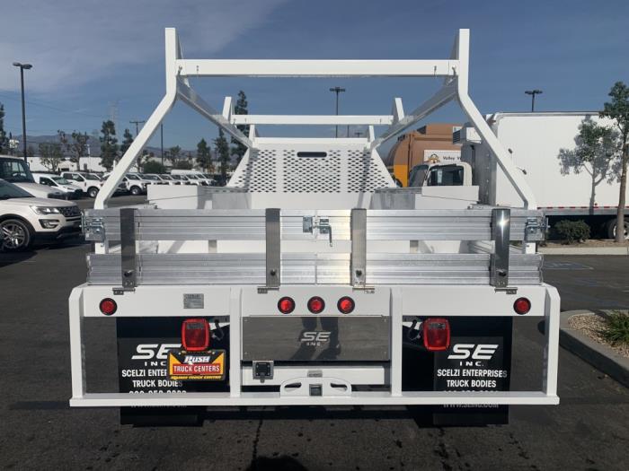 2023 Ford F-550-4