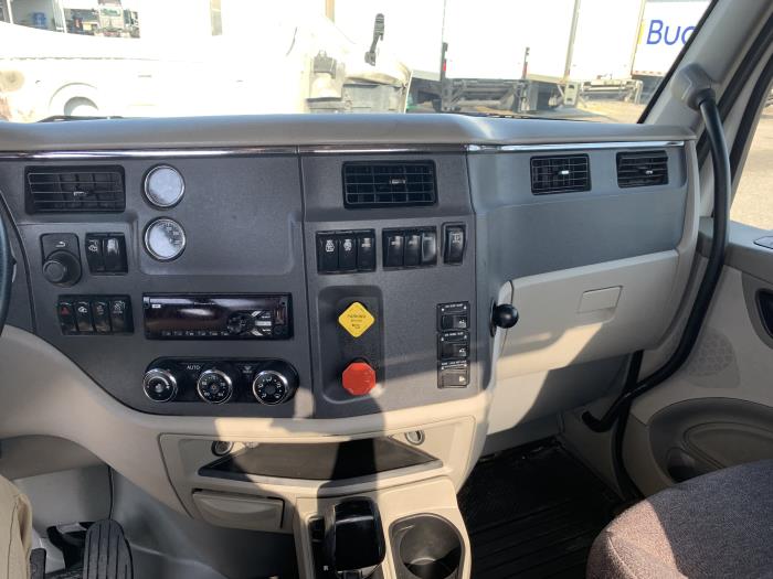 2018 Peterbilt 579-16