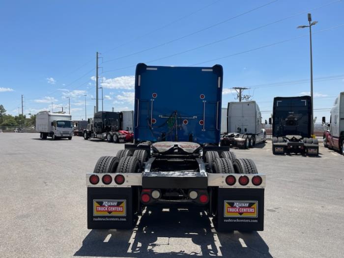 2016 Peterbilt 389-4