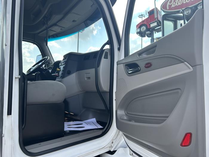 2018 Peterbilt 579-22
