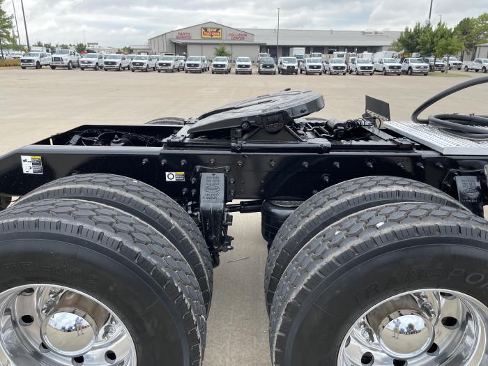 2019 Peterbilt 567-6
