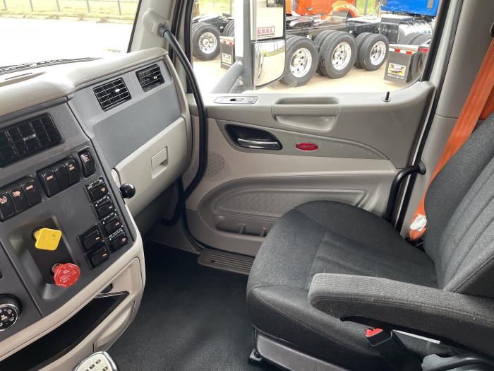 2019 Peterbilt 567-16