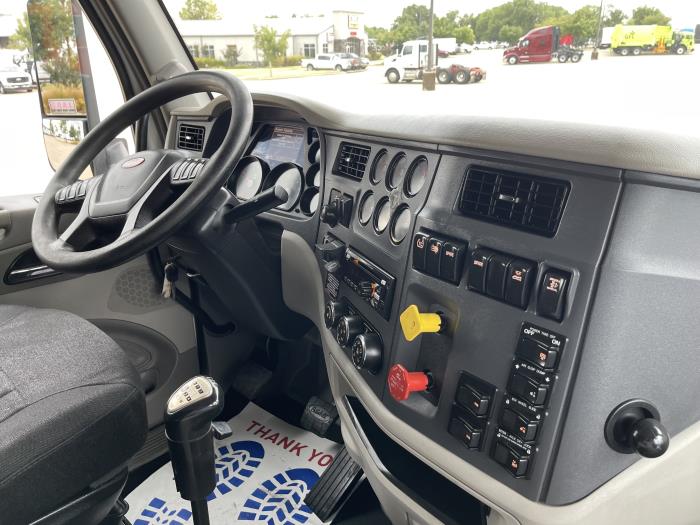 2019 Peterbilt 567-20