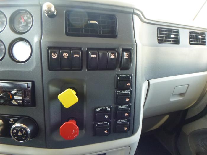 2019 Peterbilt 567-23