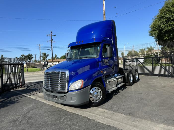2017 Freightliner Cascadia-19