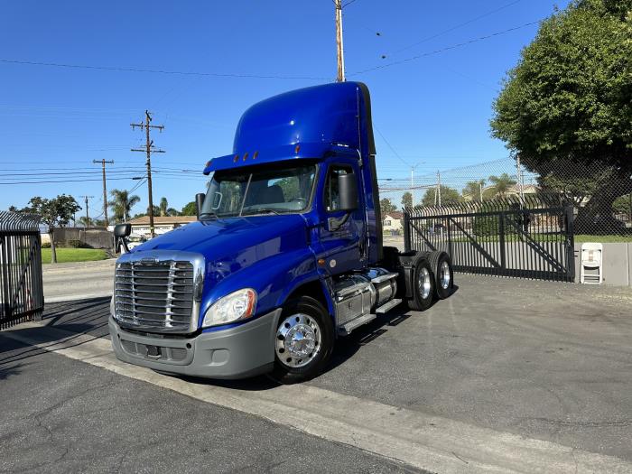 2017 Freightliner Cascadia-22