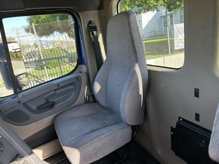 2017 Freightliner Cascadia-61