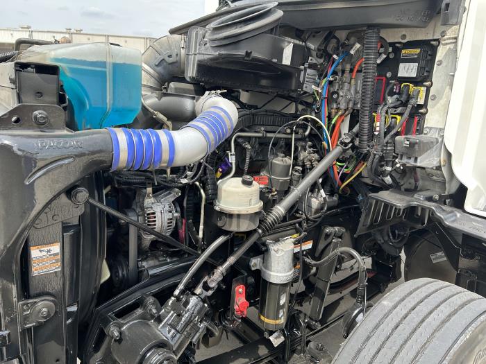 2021 Peterbilt 579-16