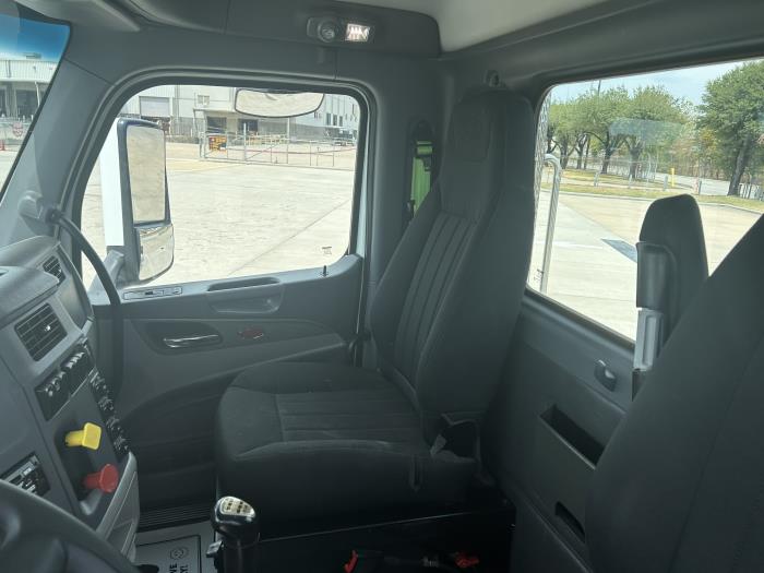2015 Peterbilt 579-24