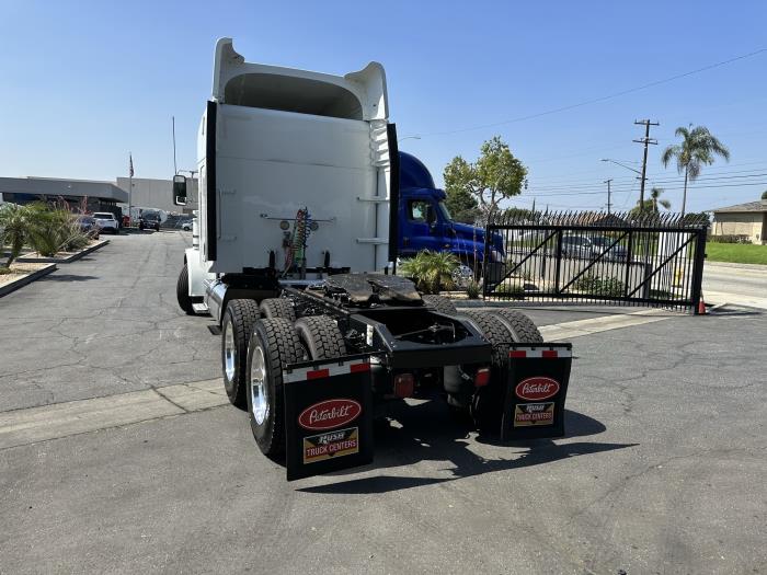 2016 Peterbilt 389-31