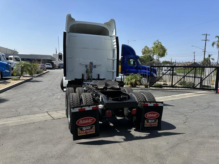 2016 Peterbilt 389-32