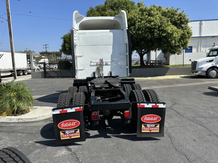 2016 Peterbilt 389-39