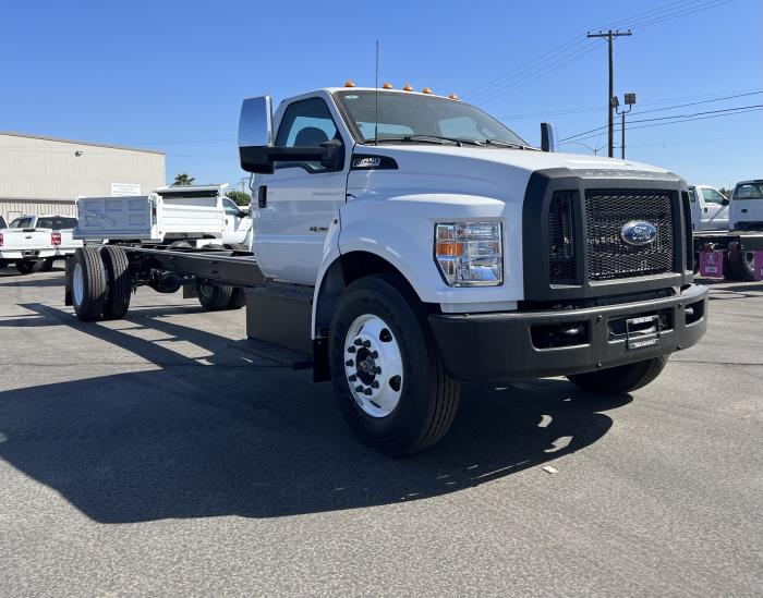 2024 Ford F-650-4