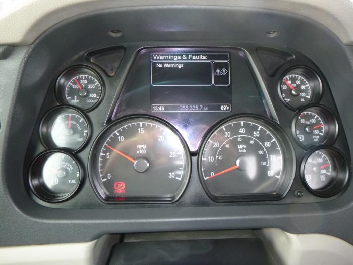 2019 Peterbilt 579-15