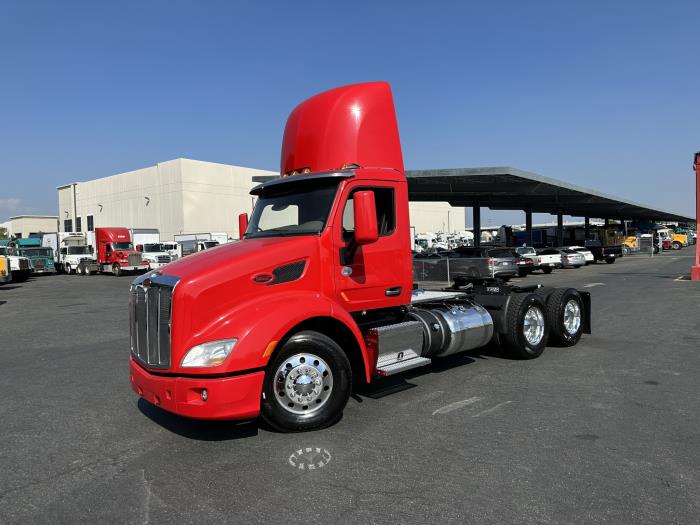 2017 Peterbilt 579-10