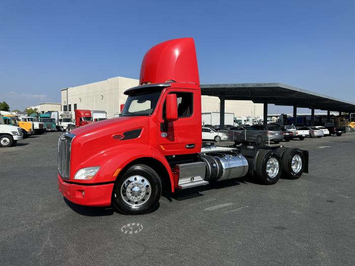 2017 Peterbilt 579-11