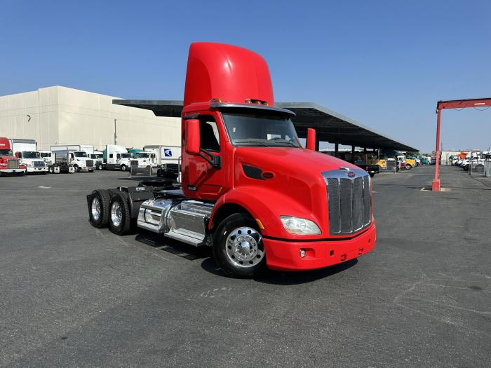 2017 Peterbilt 579-55
