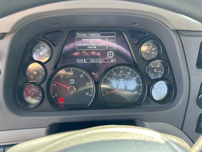 2017 Peterbilt 579-76