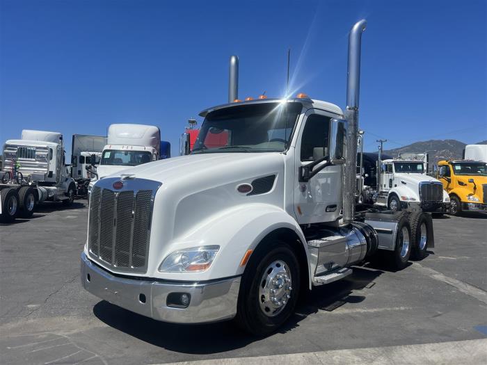 2017 Peterbilt 579-1