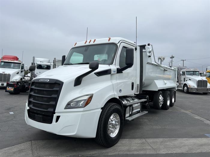 2019 Freightliner Cascadia-15