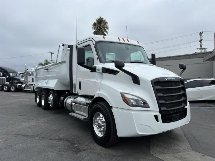 2019 Freightliner Cascadia-17