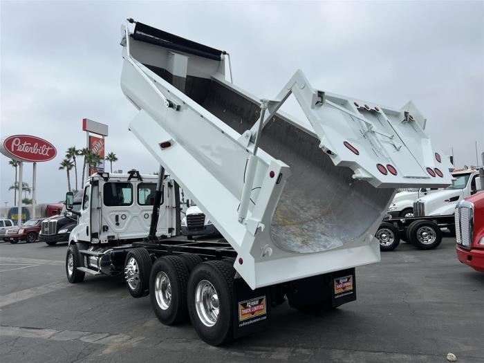 2019 Freightliner Cascadia-31