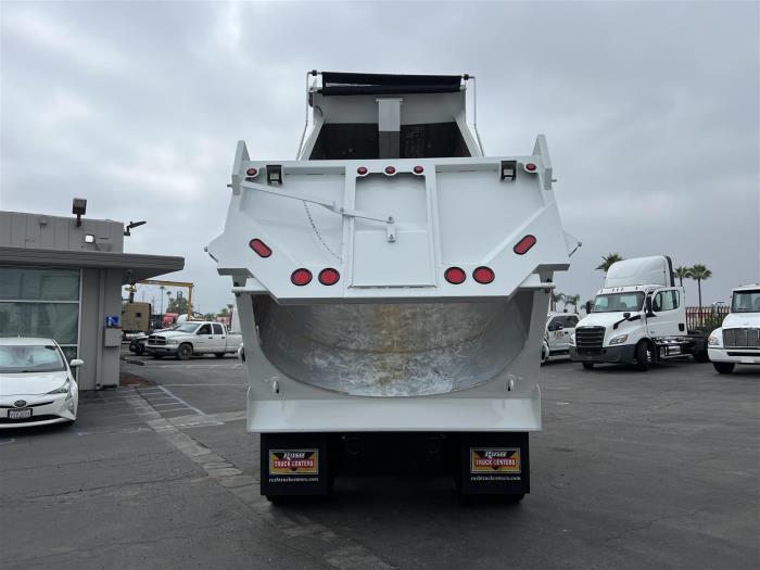 2019 Freightliner Cascadia-29