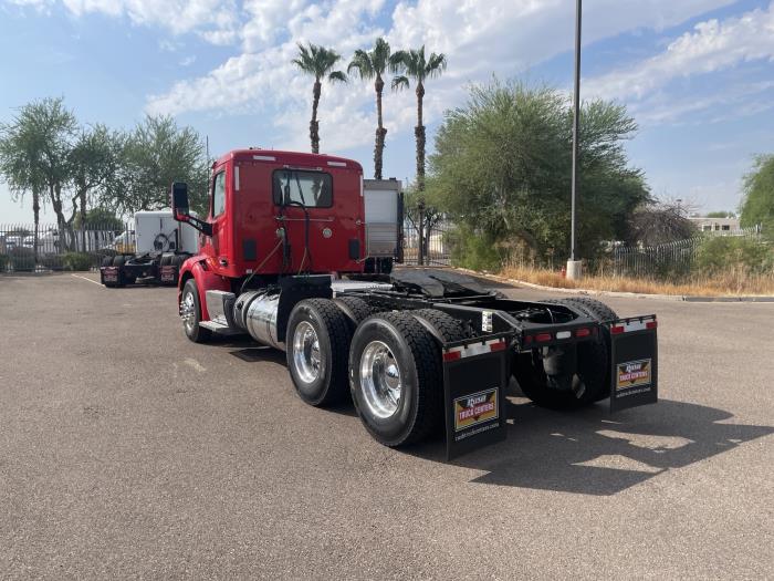 2017 Peterbilt 579-3