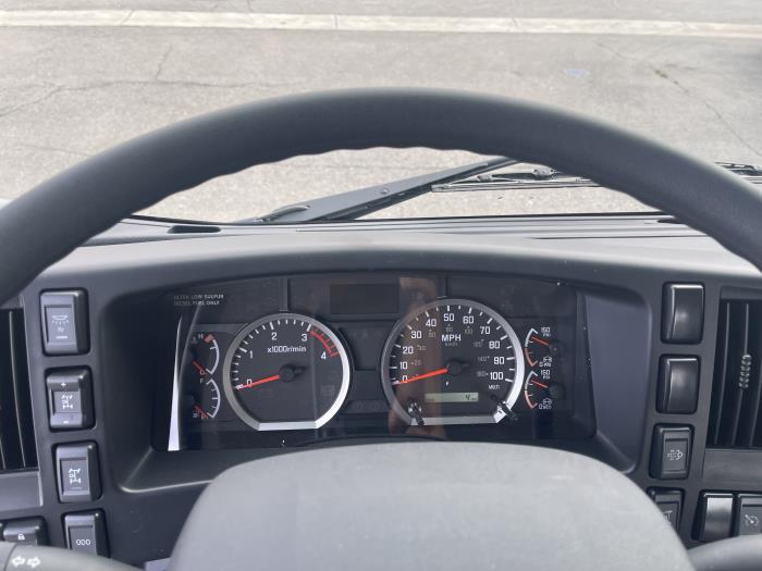 2024 Isuzu FVR-13