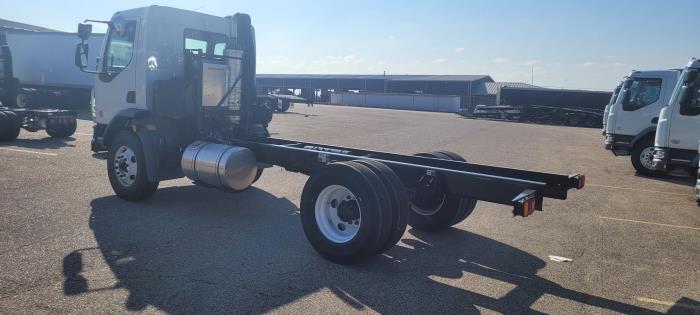2023 Peterbilt 220-5