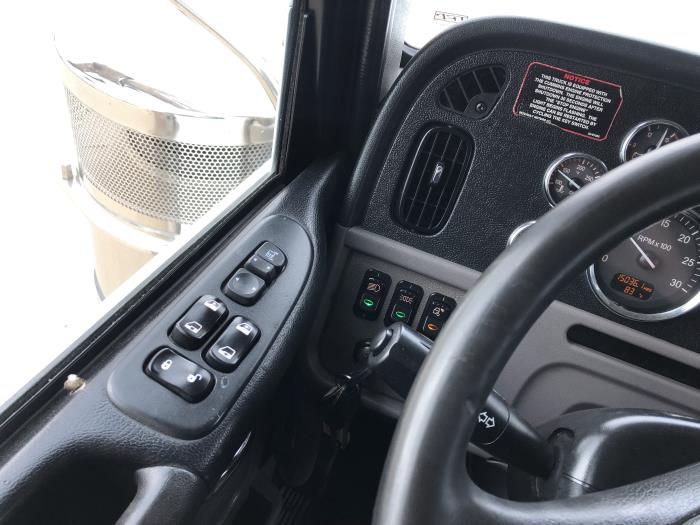 2019 Peterbilt 389-14