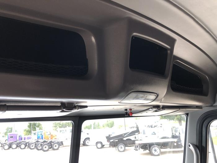 2019 Peterbilt 389-18