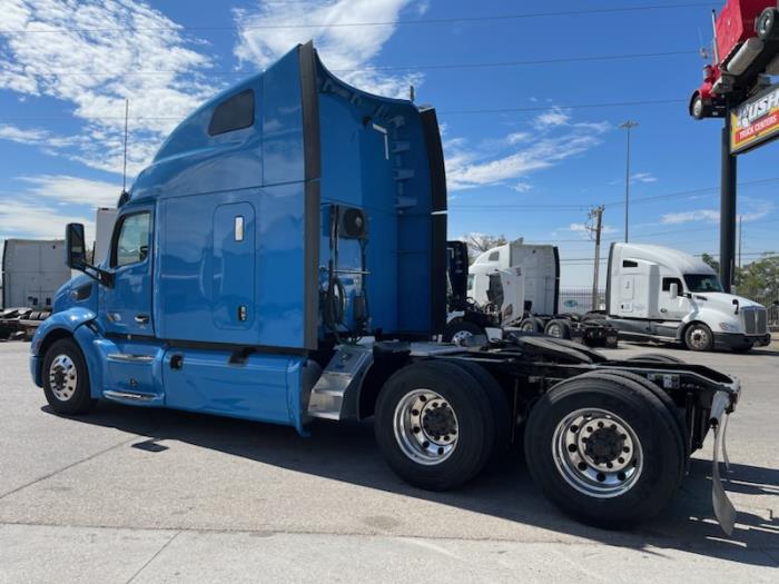 2020 Peterbilt 579-5