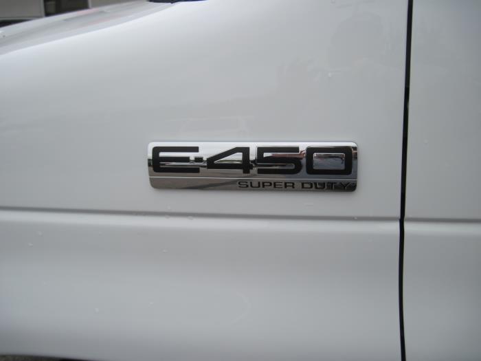 2024 Ford E-450-10