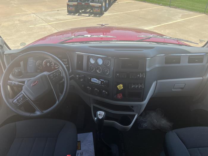 2024 Peterbilt 567-27