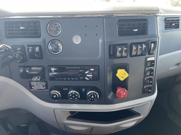 2019 Peterbilt 579-16