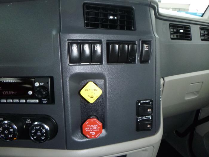 2019 Peterbilt 579-18