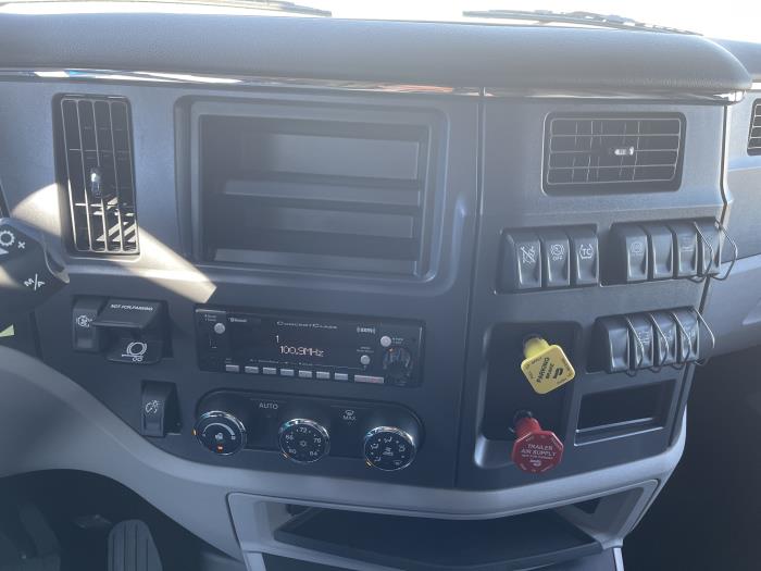 2024 Peterbilt 579-11