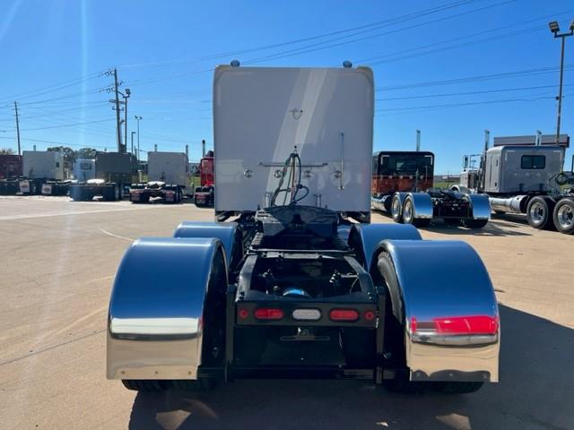 2024 Peterbilt 389-5