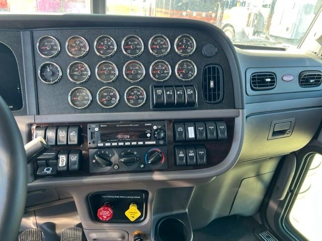 2024 Peterbilt 389-26