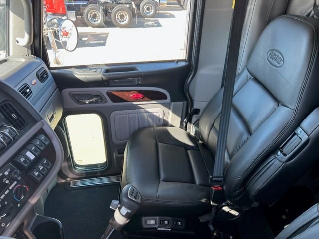 2024 Peterbilt 389-27