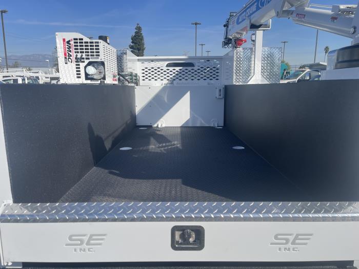 2023 Ford F-550-6