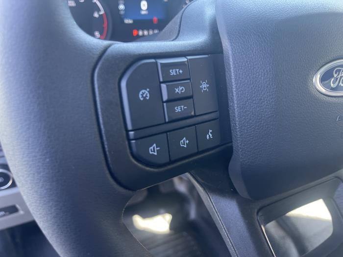 2023 Ford F-550-37