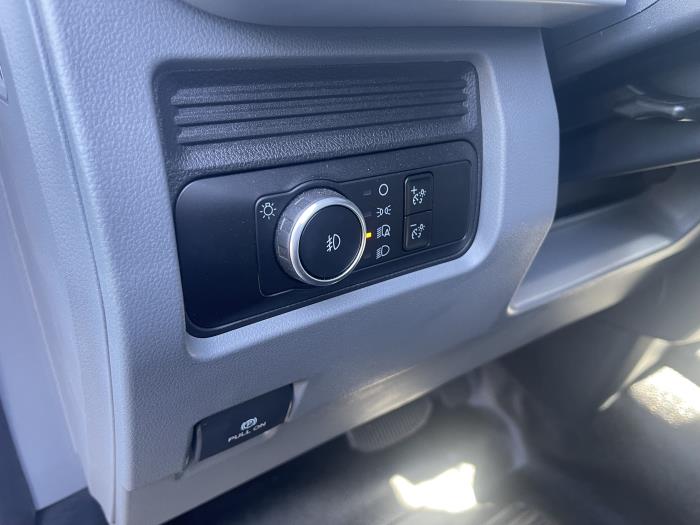 2023 Ford F-550-38