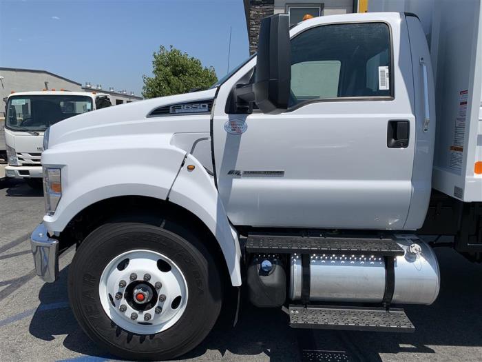 2024 Ford F-650-14