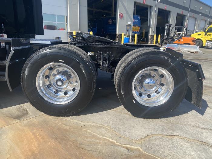 2024 Peterbilt 579-22