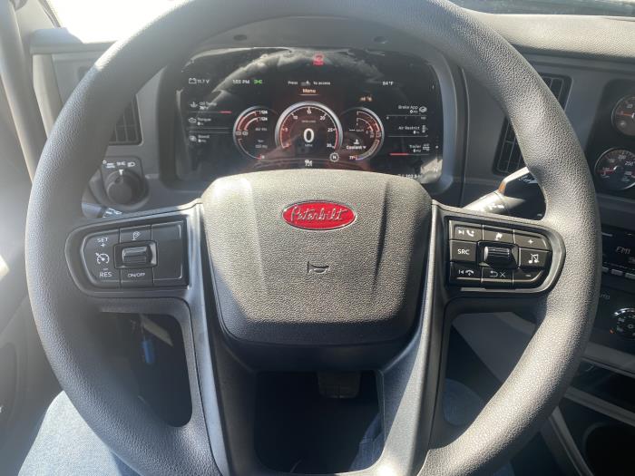2024 Peterbilt 579-39